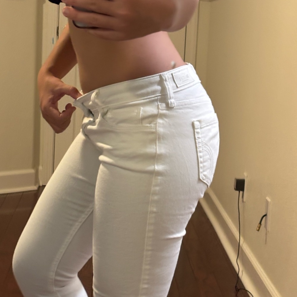 Hollister Low Rise Super Skinny Jeans size 4/27
